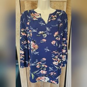 Fun2fun Kenmore Split Neck Blouse